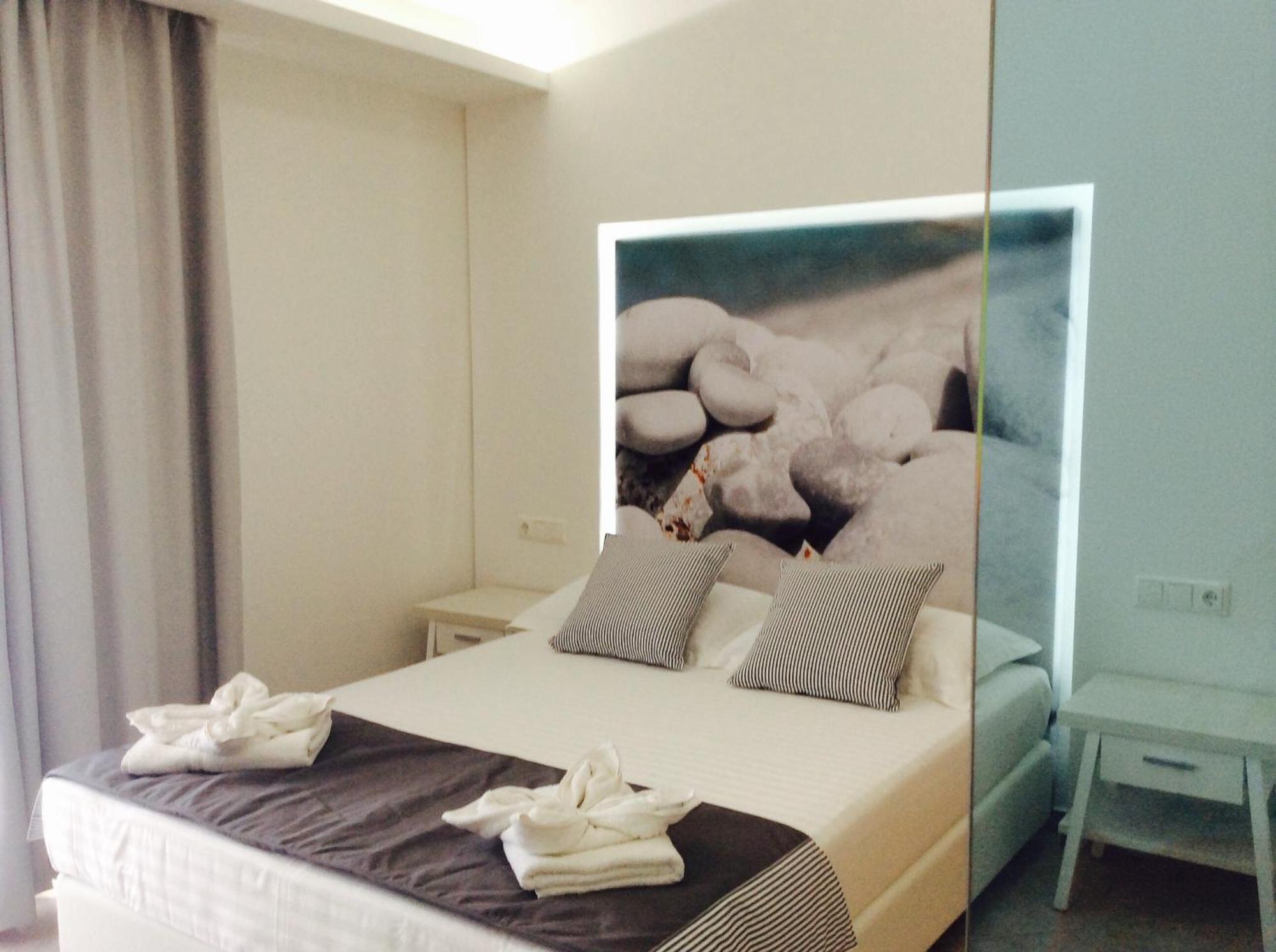 Muses Studios Potos Zimmer foto