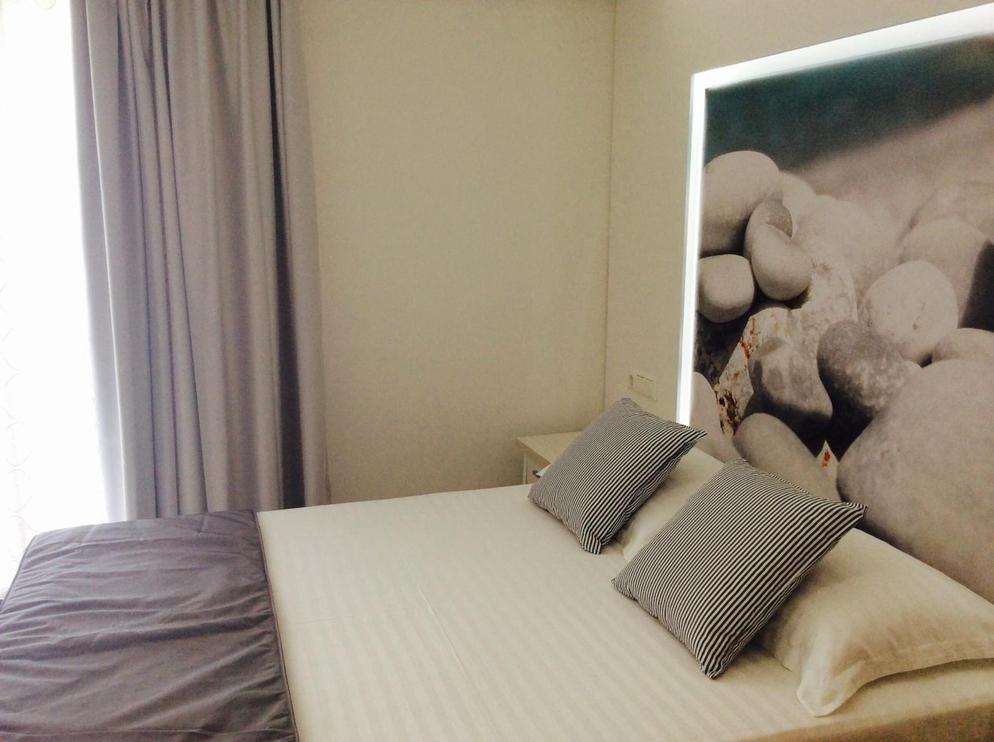 Muses Studios Potos Zimmer foto